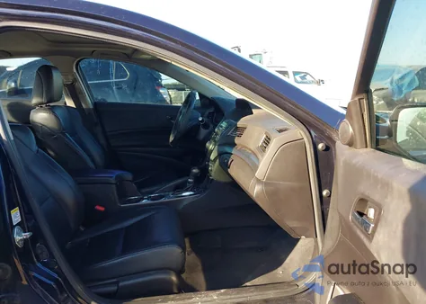 2013 Acura Ilx 2.0L z USA, uszkodzony, nr VIN 19VDE1F56DE018617